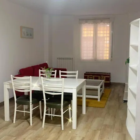 Calle Armas 105 Apartamento *